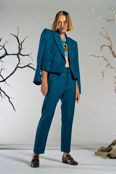 Look 16
